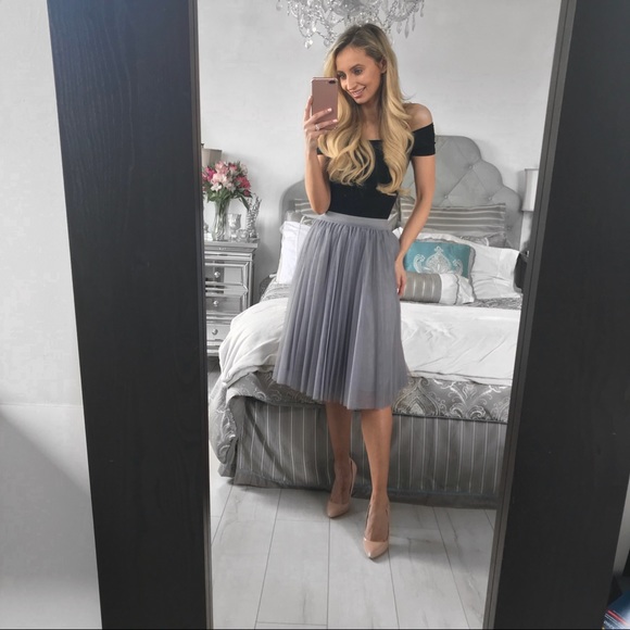 LAST ONE!!! Grey Tulle Skirt With Elastic Band - Picture 6 of 8